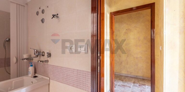 20251029184138-974888-26