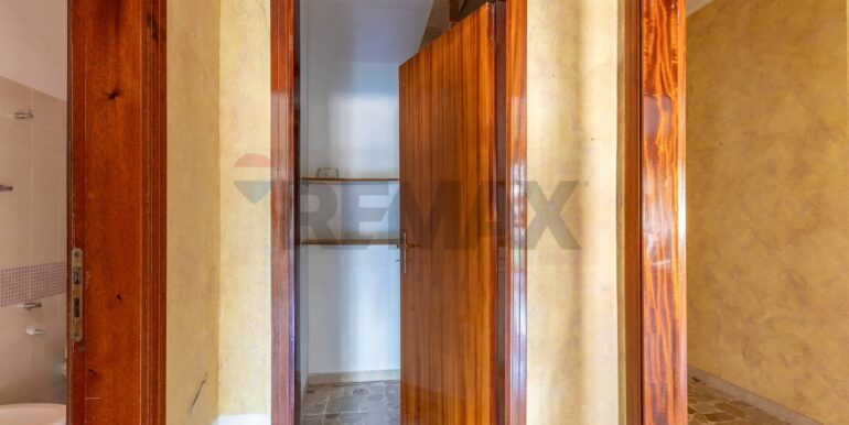 20251029184140-974888-27