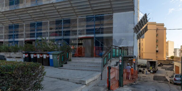 20251029184155-974888-33