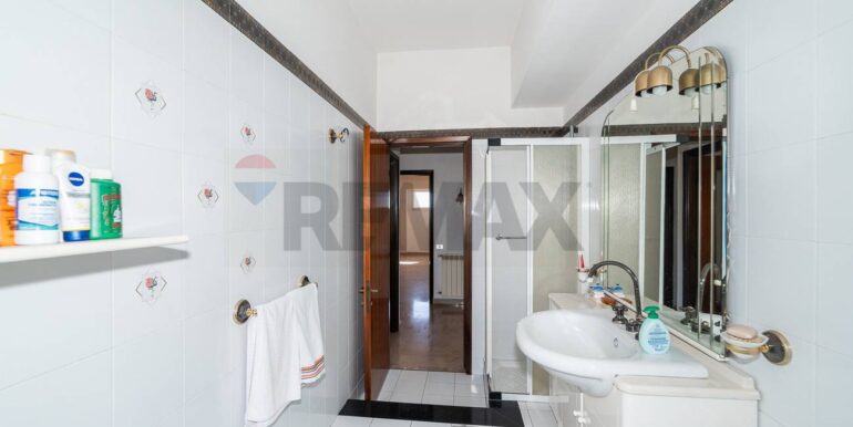 20251030104010-996891-11