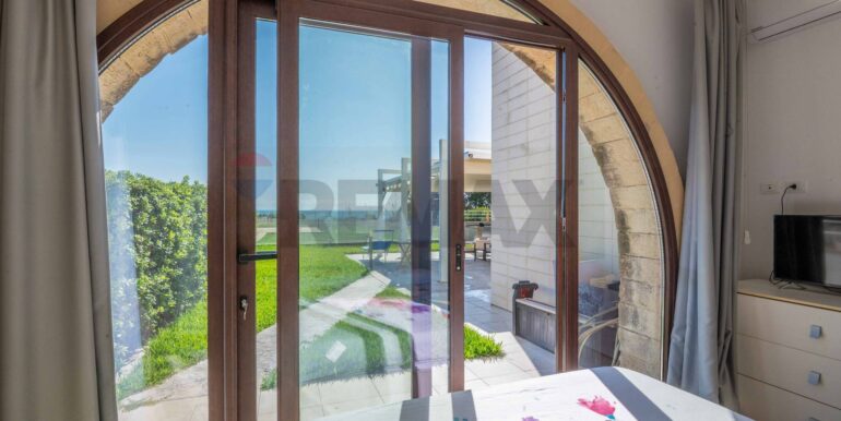 20251030120259-997231-18