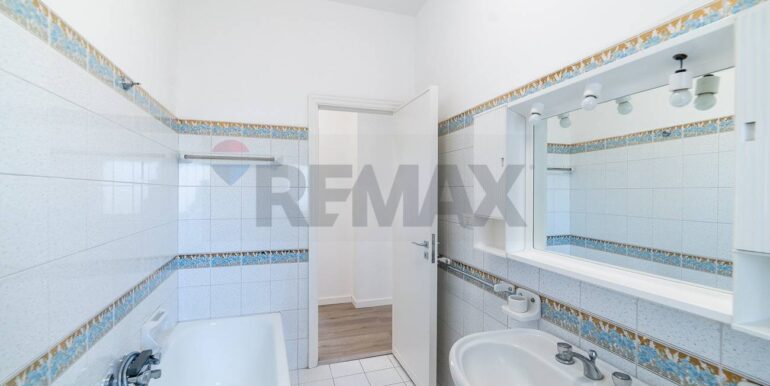 20251030142030-997265-12