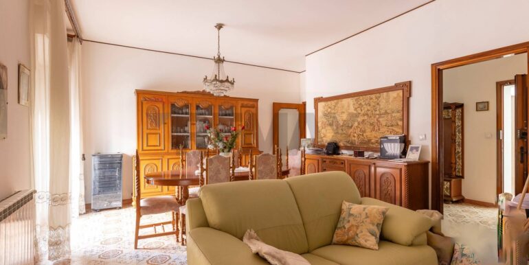 20251030182207-997335-1