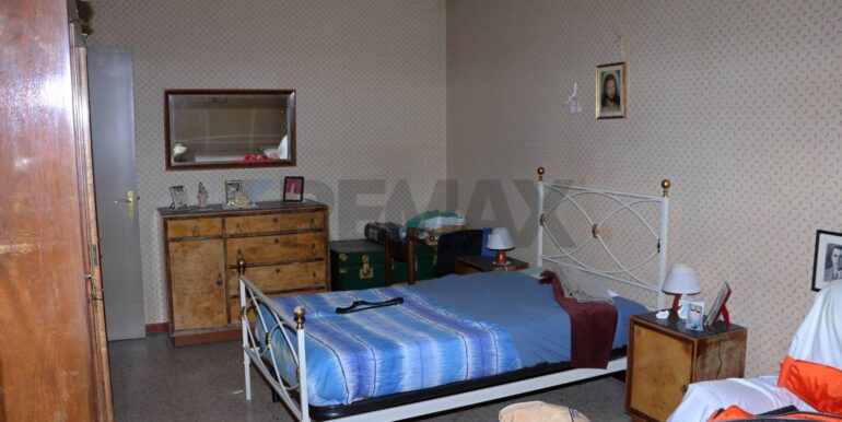 20251030204010-997373-12