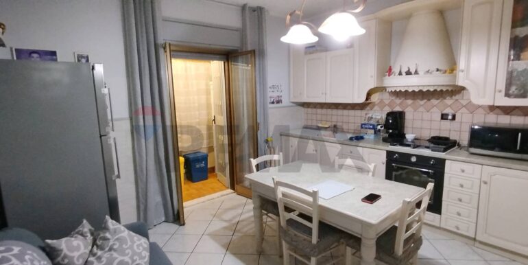 20251030224705-997382-10