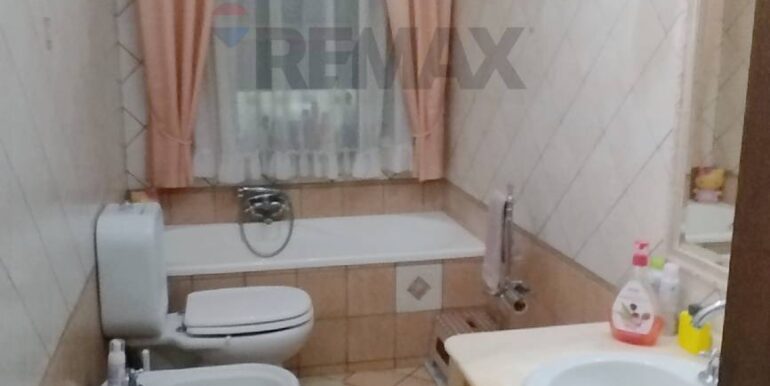 20251030224708-997382-11