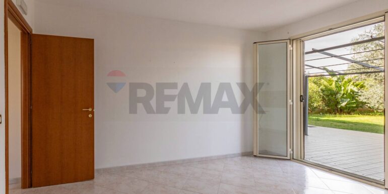 2025103093723-994401-32