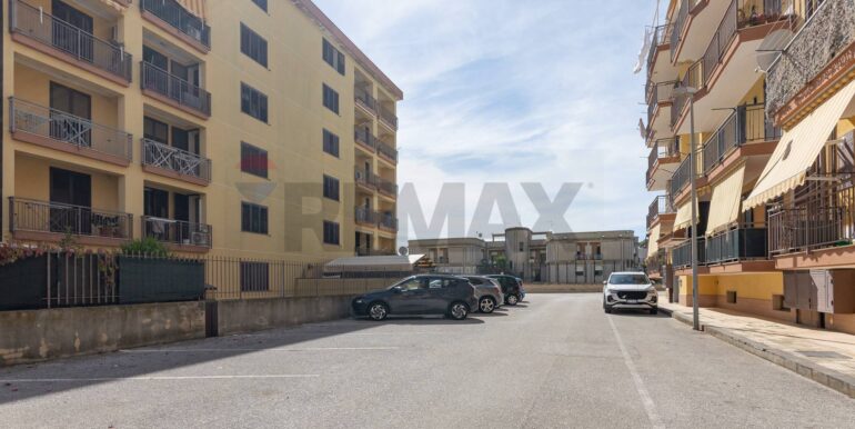 2025103093832-994401-54