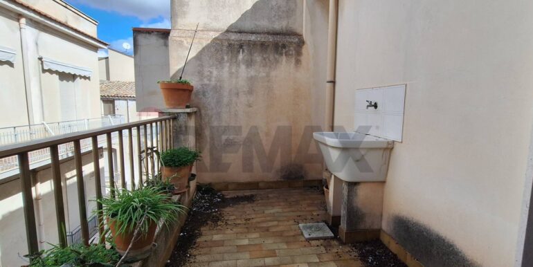 20251031100149-997393-11