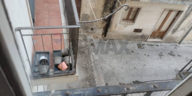 20251031111558-997442-4