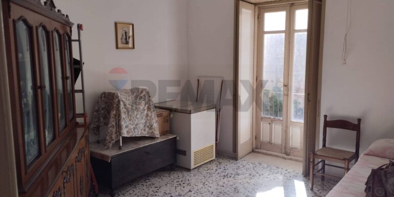 20251031111606-997442-7