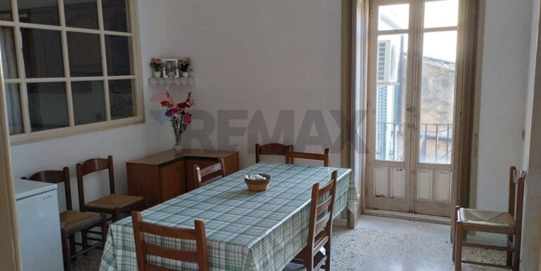 20251031111609-997442-8