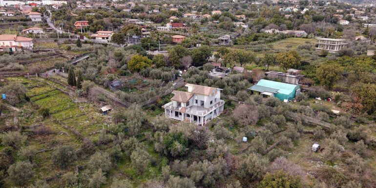 20251031120416-997476-2