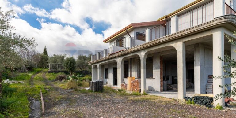 20251031120417-997476-7