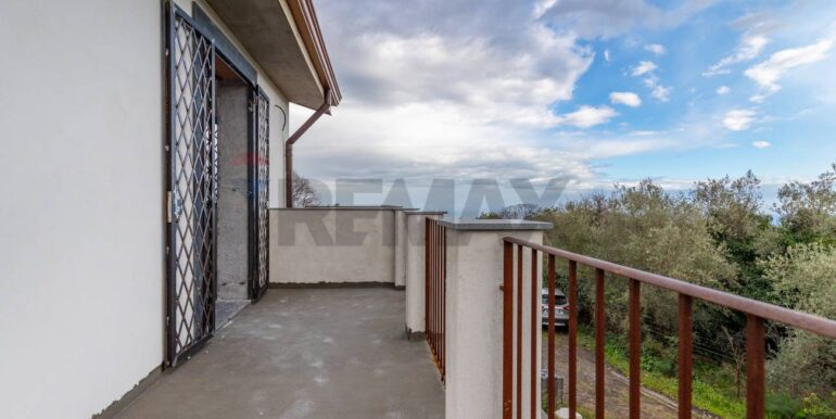 20251031120423-997476-45