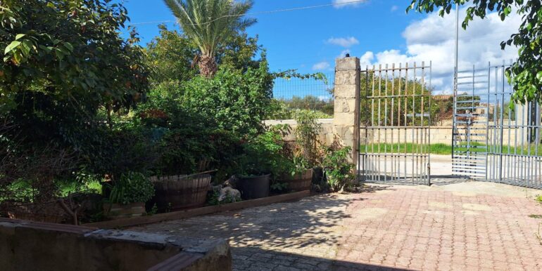 20251031121729-997457-20