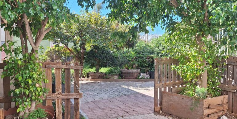 20251031121734-997457-22