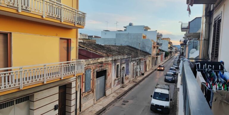 20251031174807-997609-11