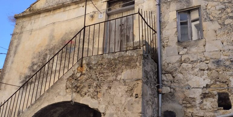 20251031220954-997657-1