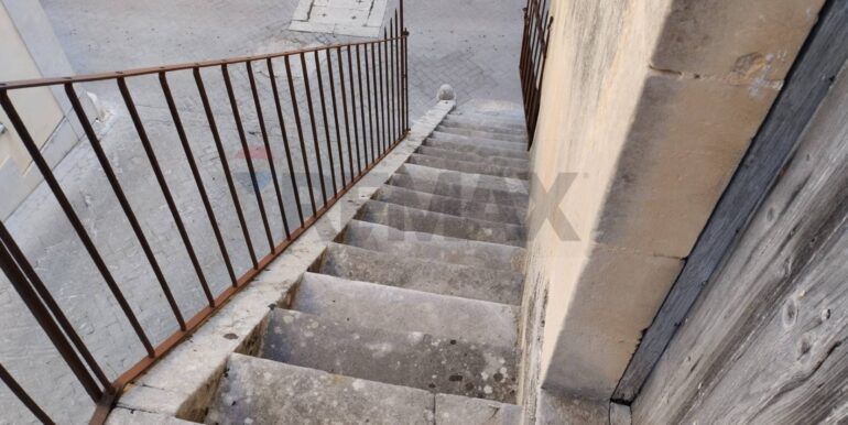 20251031220958-997657-2