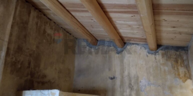 20251031221004-997657-4