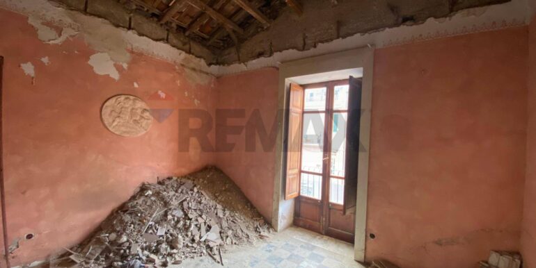 20251101110319-997407-8