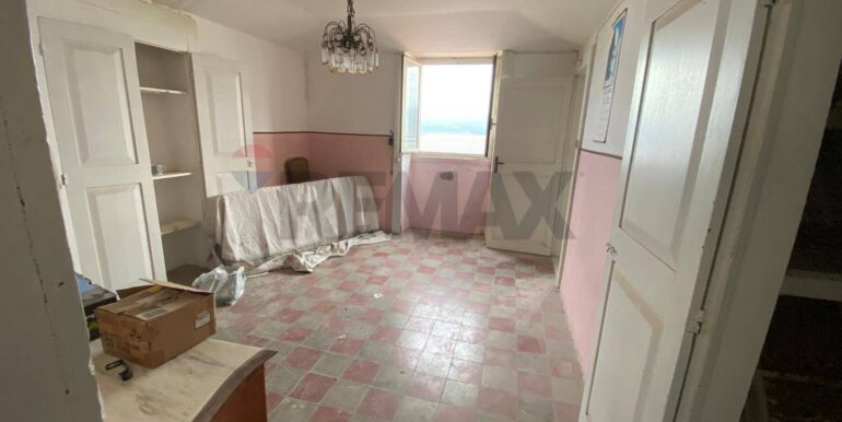 20251101110341-997407-18