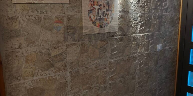 20251102190151-852924-19