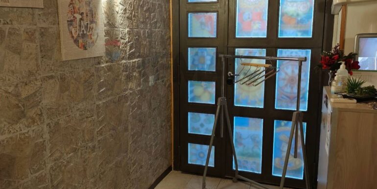 20251102190156-852924-20