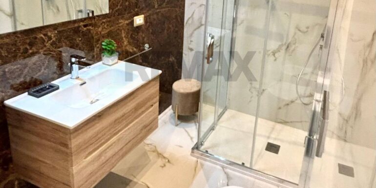 20251102191558-997708-18