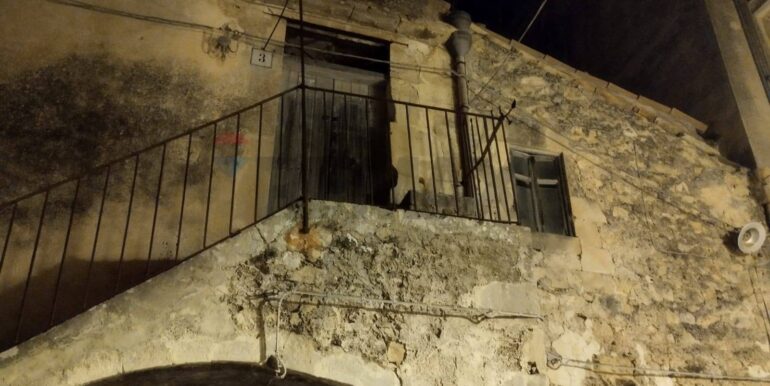 20251102214221-997657-8