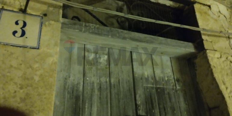 20251102214232-997657-13