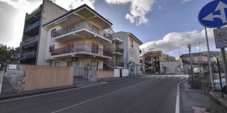 20251103111450-992038-8