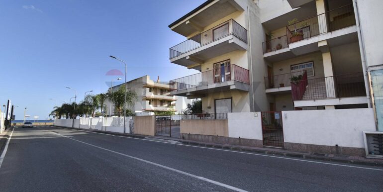 20251103111453-992038-9