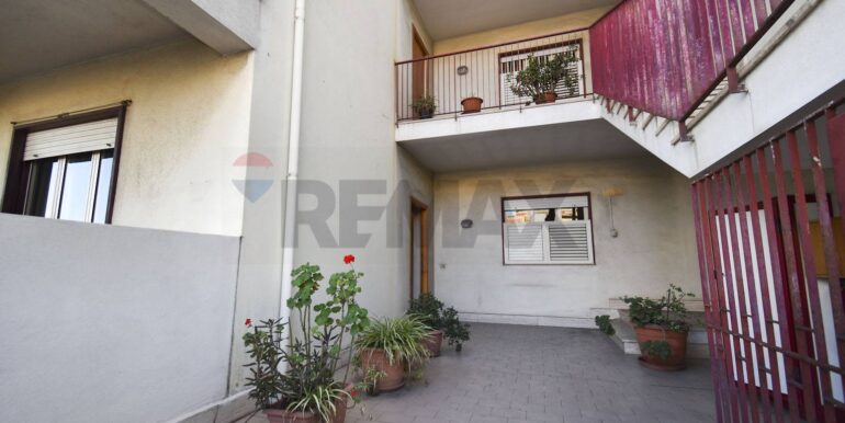 20251103111456-992038-10