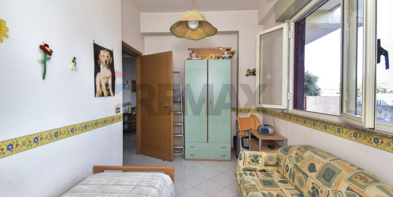 20251103111526-992038-21