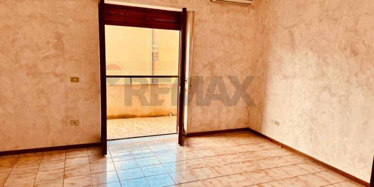 20251103122334-997798-6