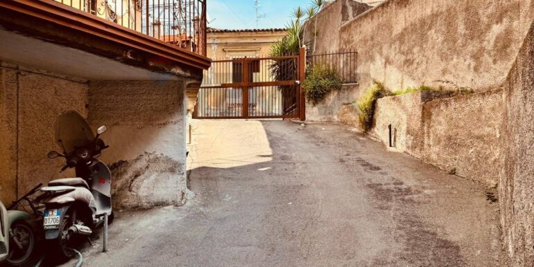 20251103122403-997798-18