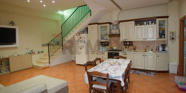 20251103125450-996835-12