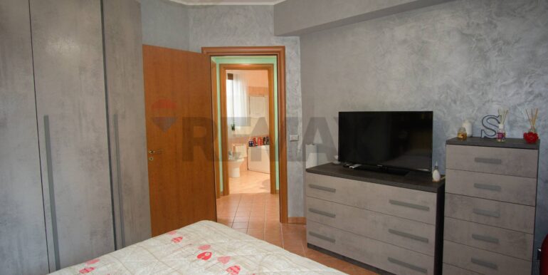 20251103125510-996835-18