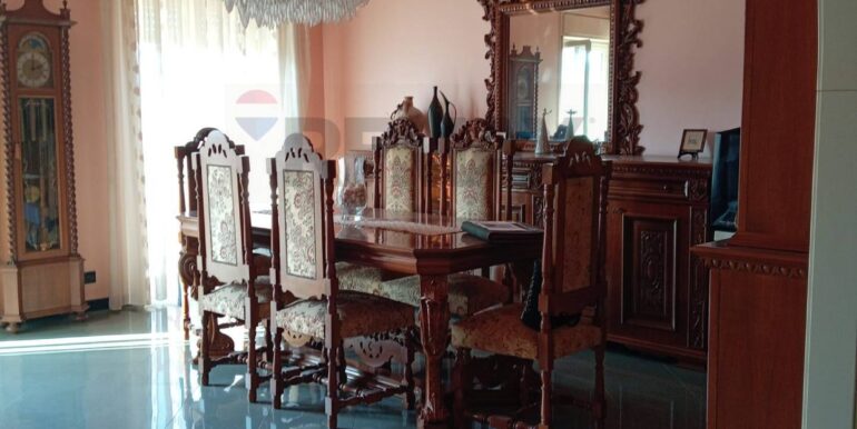 20251103174332-998262-40