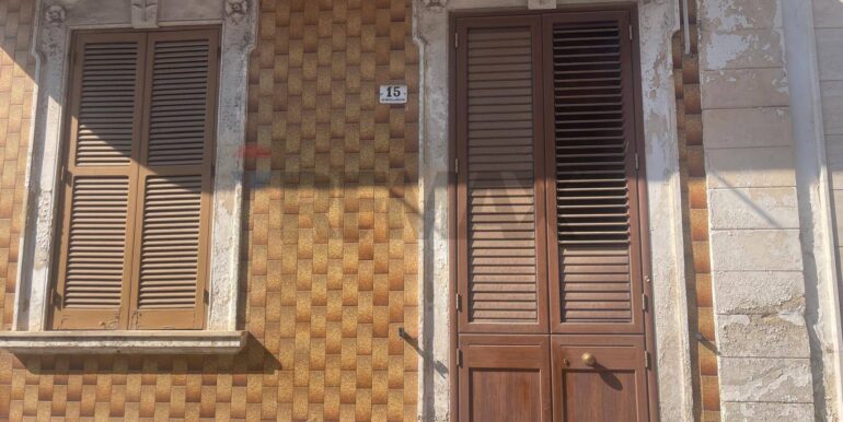 20251103220525-998314-2