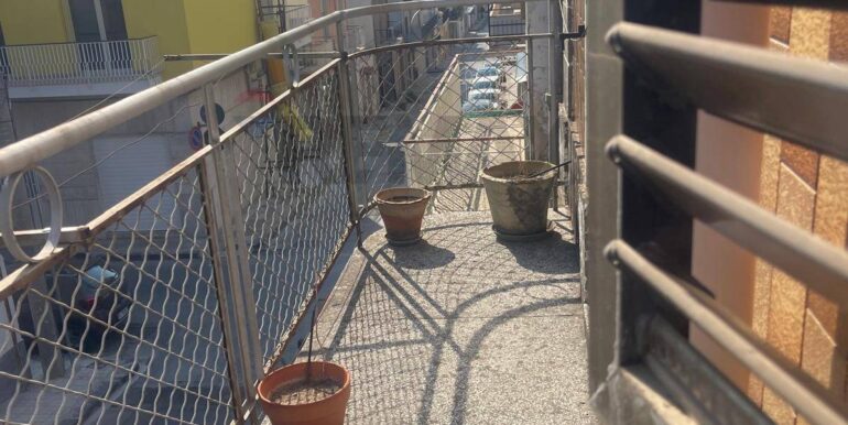 20251103220546-998314-12