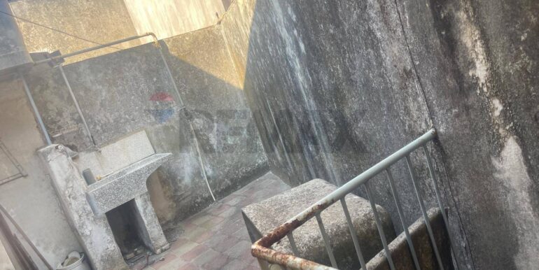 20251103220558-998314-18