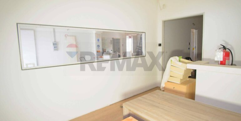 20251104125816-998439-9