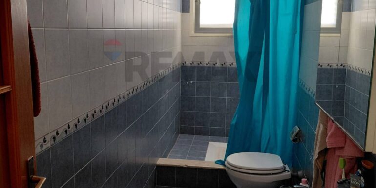 20251104181656-998539-7