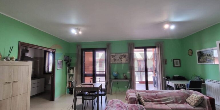 20251104224314-998809-3