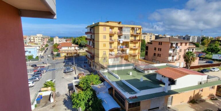 20251104224316-998809-4