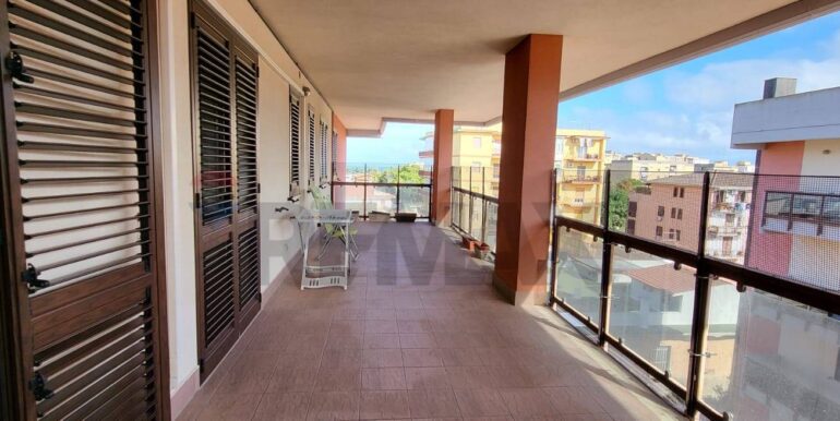 20251104224320-998809-6