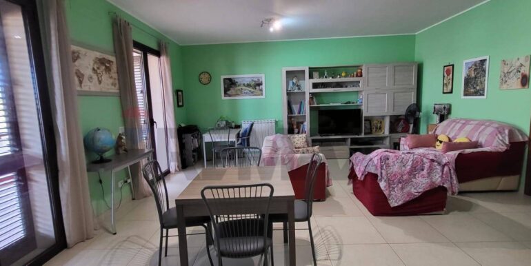 20251104224337-998809-15